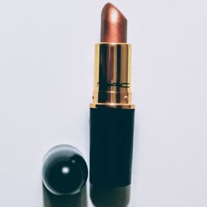 RARE MAC LIPSTICK LUV AND LUST